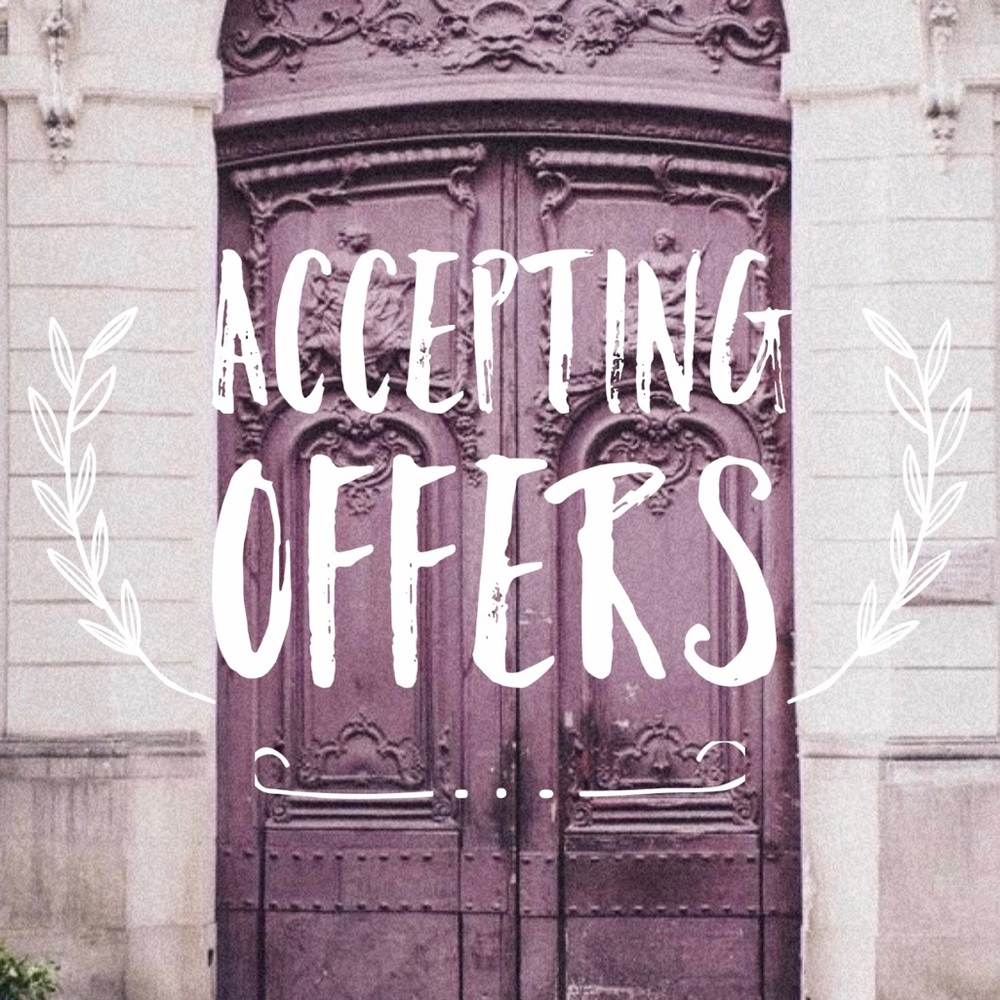 ♡ Accepting Reasonable Offers ♡